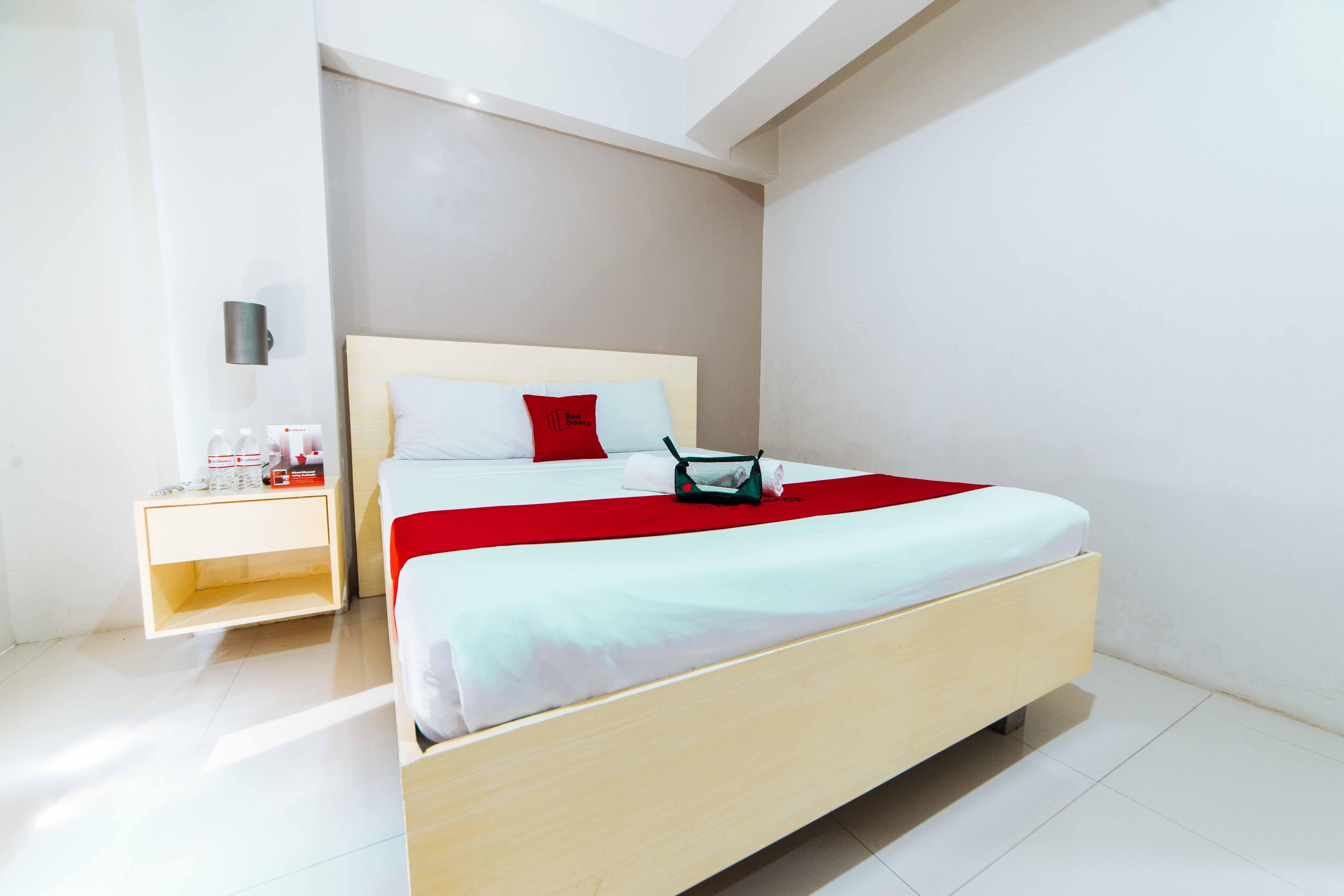 Hotel Reddoorz At Samat Mandaluyong Exterior foto