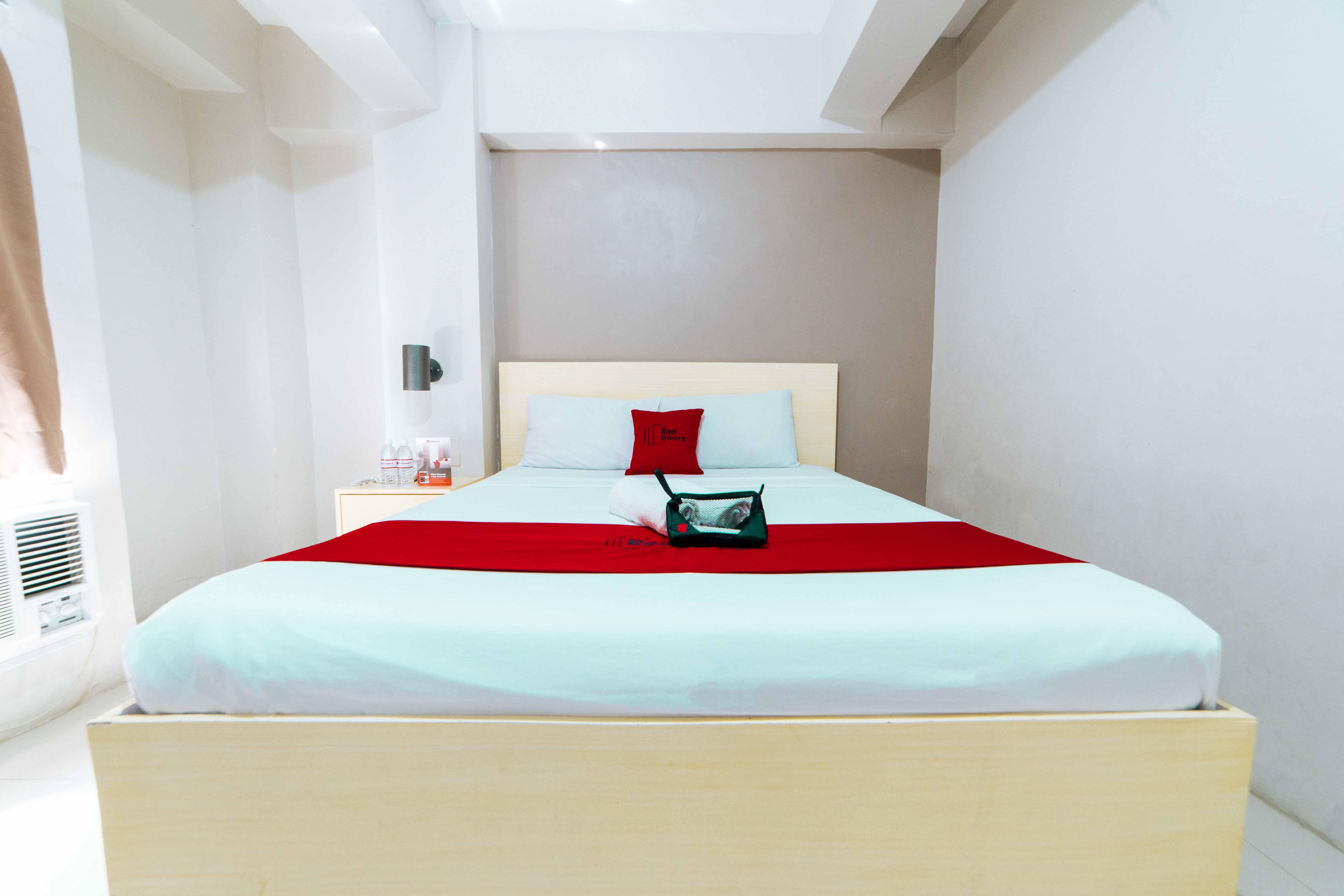 Hotel Reddoorz At Samat Mandaluyong Exterior foto